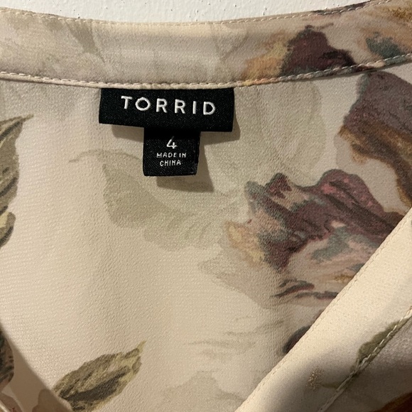 Torrid Chiffon Hi-Low Tunic Top - Picture 3 of 8